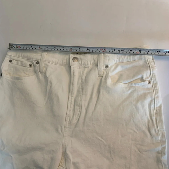 Madewell The High-Rise Perfect  Vintage
Jean in Tile White. Size 32 - Picture 9 of 11